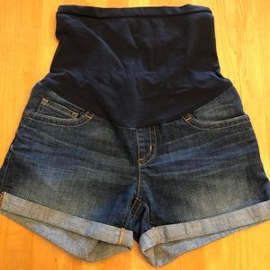 Pea in the pod maternity shorts